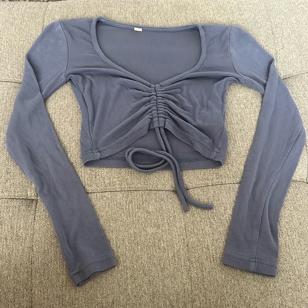 Hardly worn long sleeved crop top